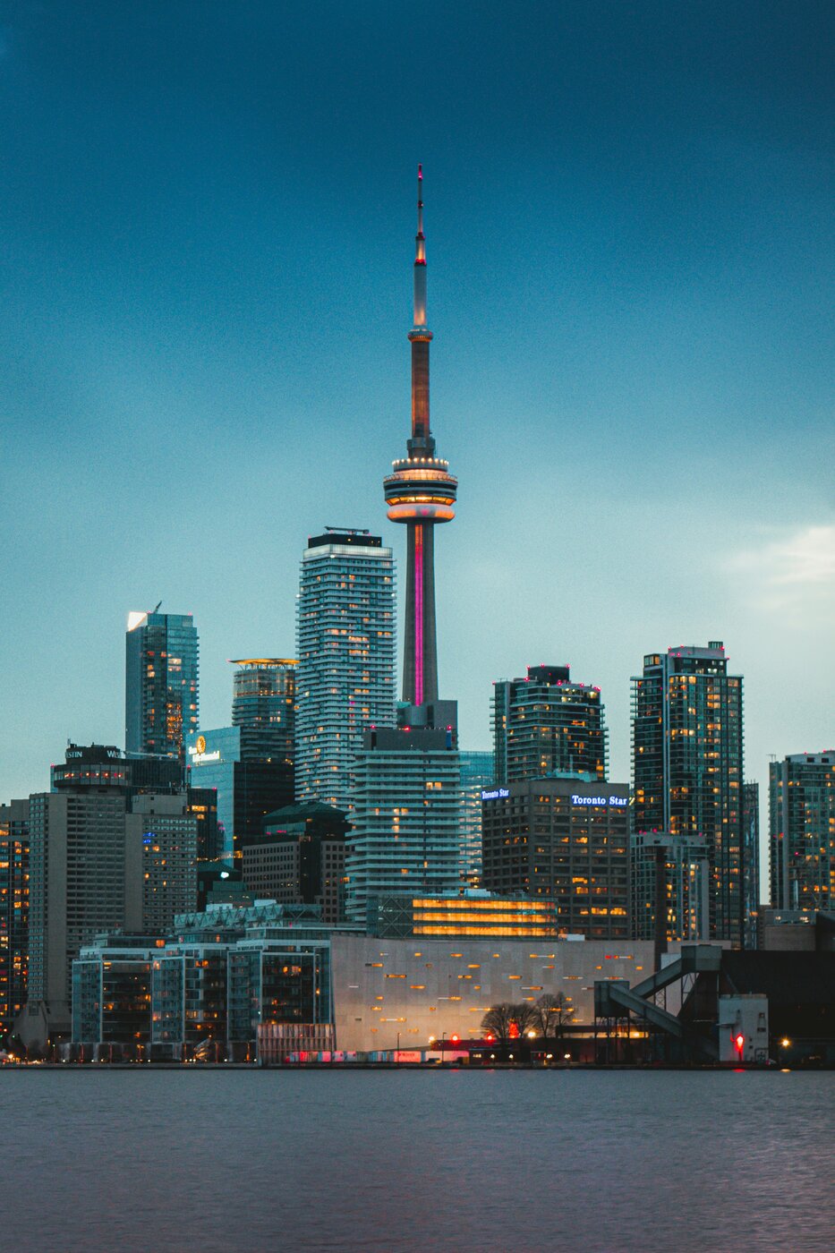 Toronto skyline featuring the CN Tower