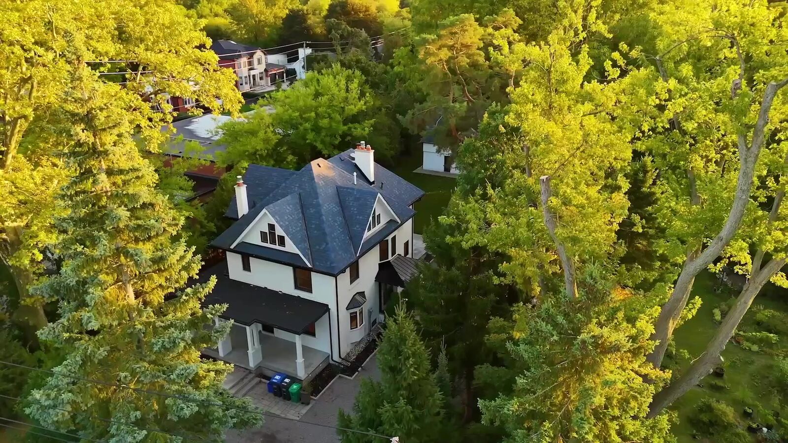 1160 Clarkson Rd N, Mississauga video tour cover